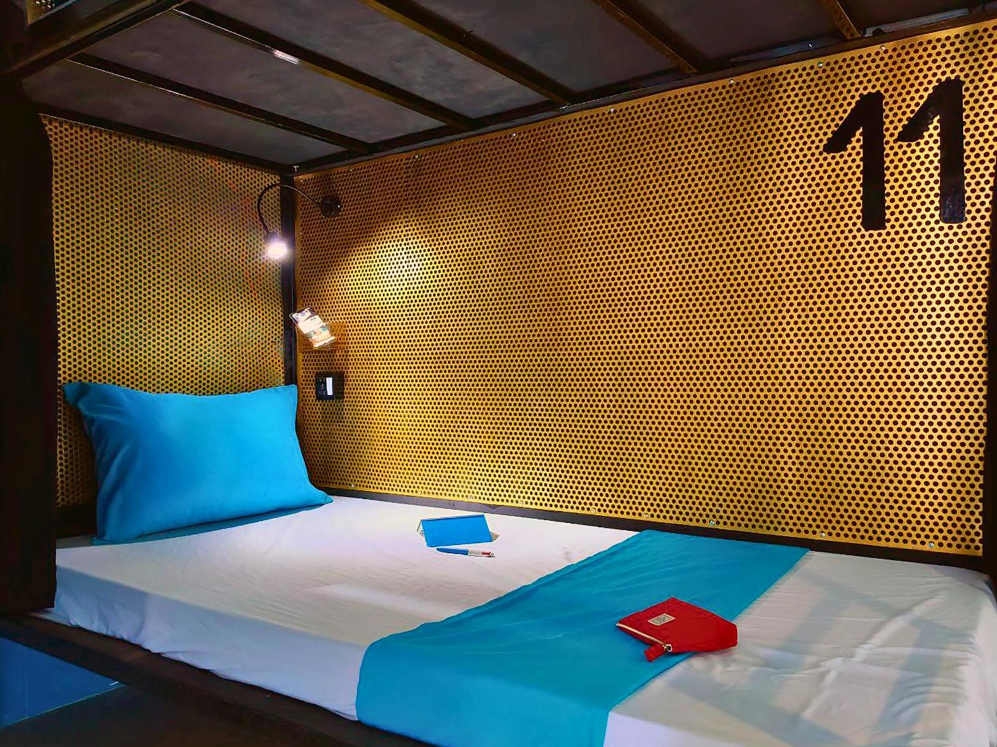The Place Hostel Battambang Bagian luar foto